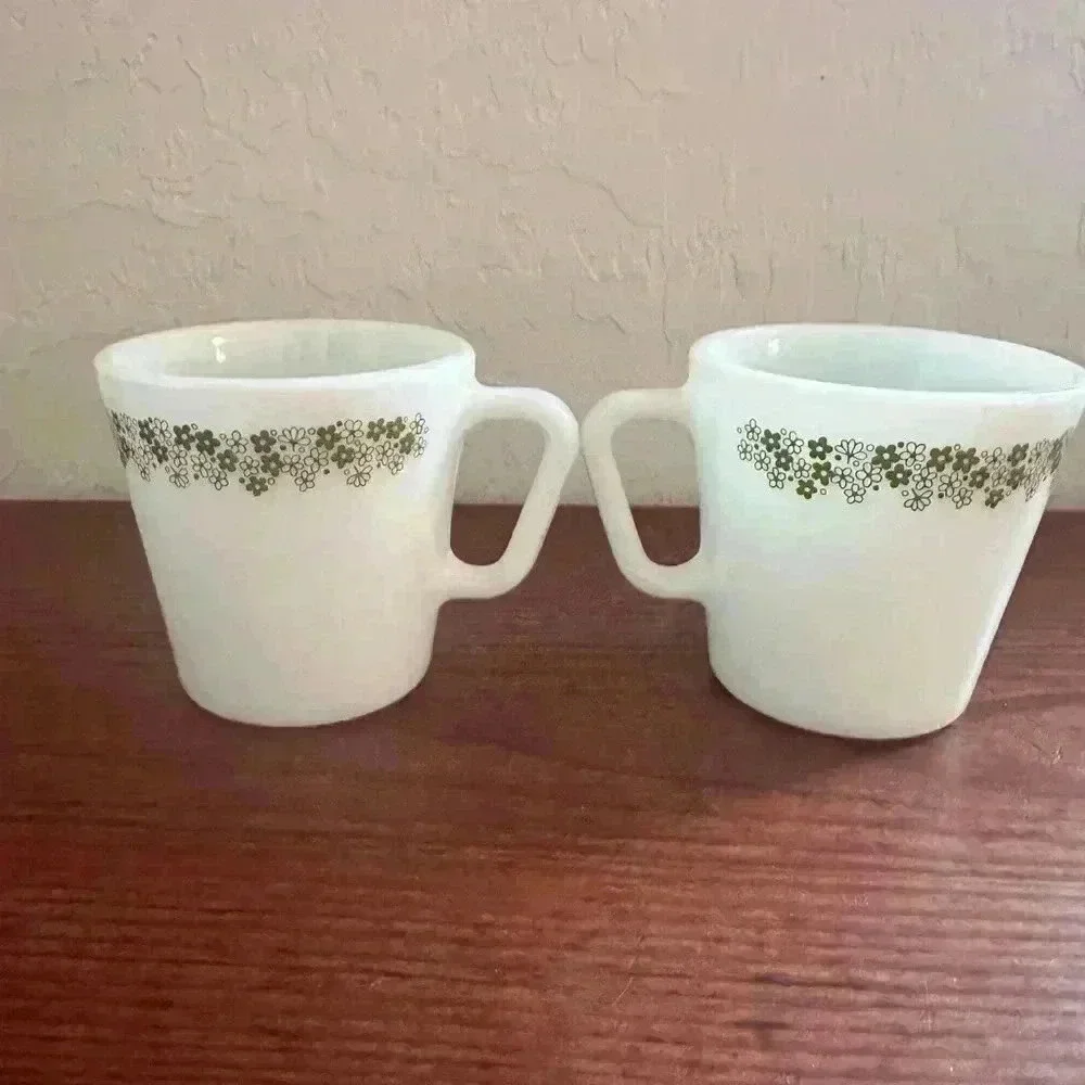 Pyrex Spring Blossom Milk Glass Coffee Mugs Cups Set Of 2 Crazy Daisy Vintage